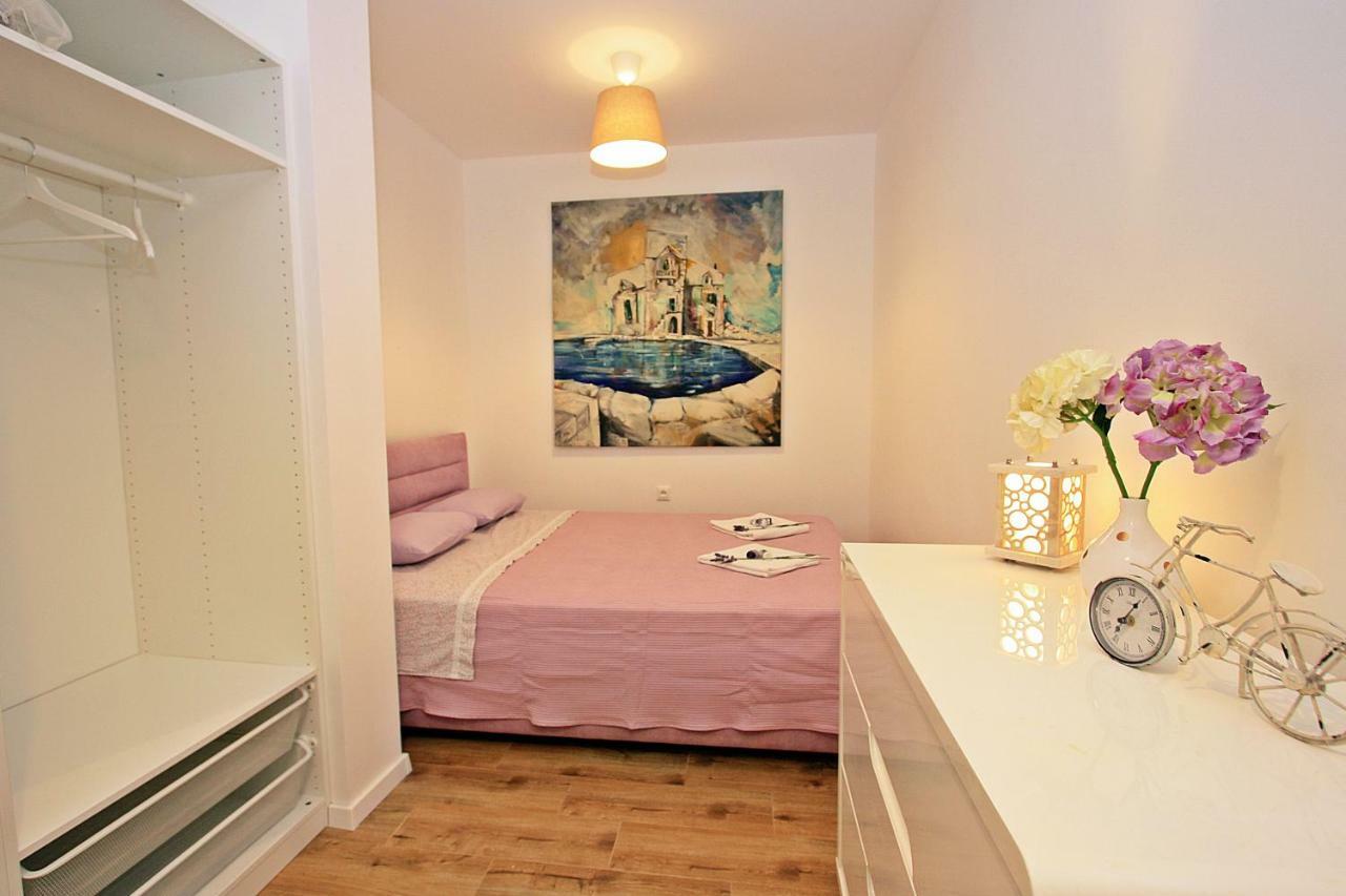 Apartman Michelangelo In The Centar Of Supetar Exterior foto